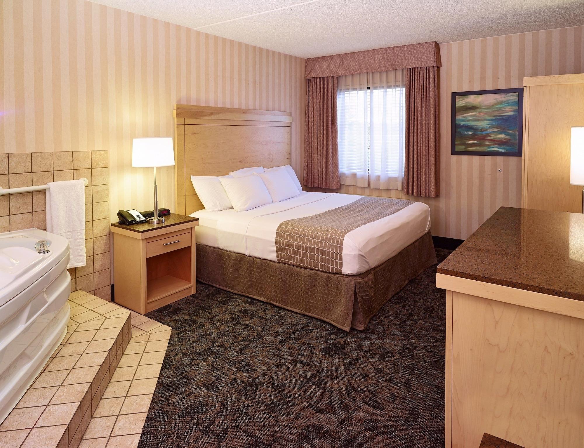 Livinn Hotel Cincinnati North/ Sharonville Exterior photo