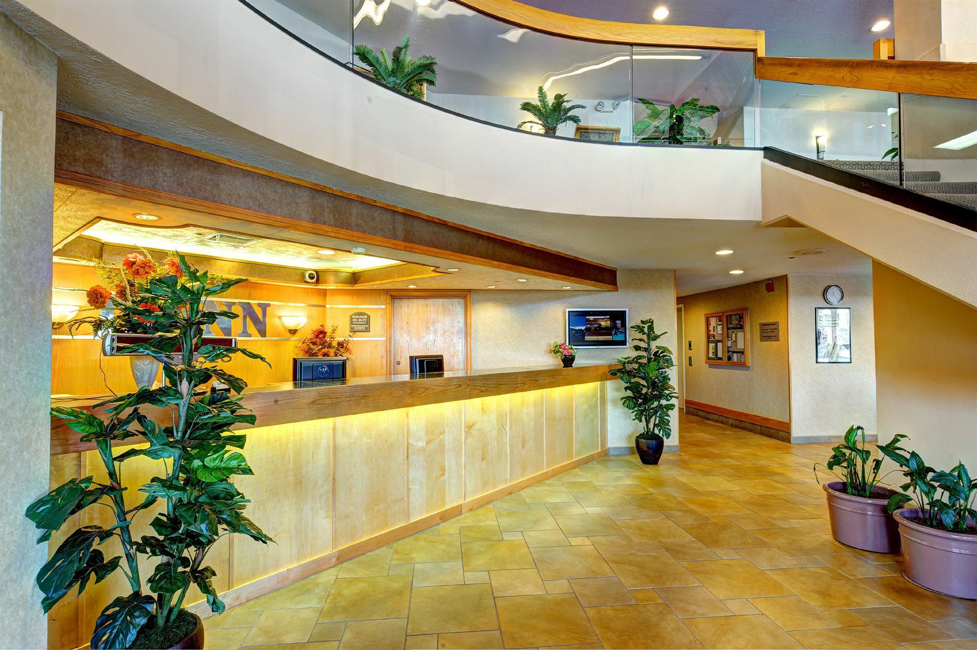 Livinn Hotel Cincinnati North/ Sharonville Exterior photo